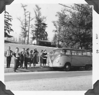 1960-band+vw.jpg (35726 bytes)