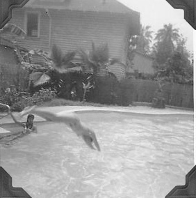 1967-disneypool.jpg (29799 bytes)